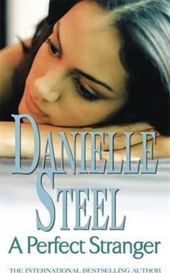 Kniha: A Perfect Stranger - Steel Danielle