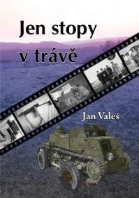 Jen stopy v trávě